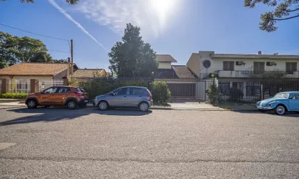 Casa com 5 quartos à venda na Rua Ozório Duque Estrada, 81, Jardim Social, Curitiba