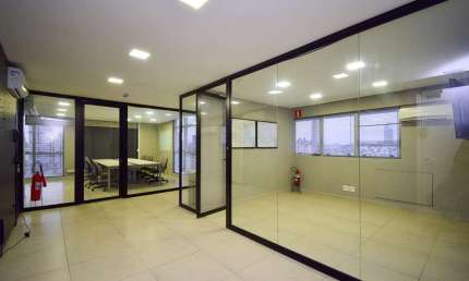 Conjunto Comercial no Centro Cívico com 173,57m²  - Centro Cívico