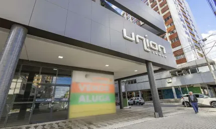 Ponto comercial para alugar na Avenida República Argentina, 1505, Água Verde, Curitiba