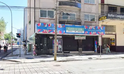 Ponto comercial com 1 sala para alugar na Avenida Vicente Machado, 24, Centro, Curitiba