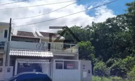 Sobrado para Venda em São José, Forquilhas, 2 dormitórios, 1 banheiro, 1 vaga