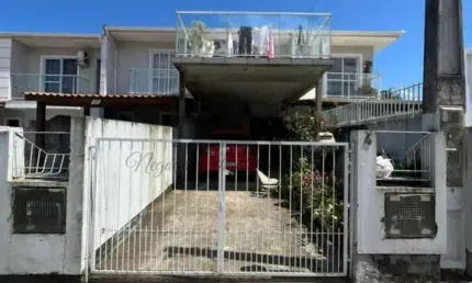 Sobrado para Venda em São José / SC no bairro Potecas