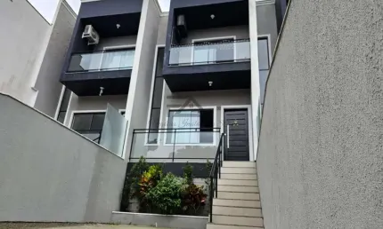 Sobrado para Venda em São José / SC no bairro Potecas