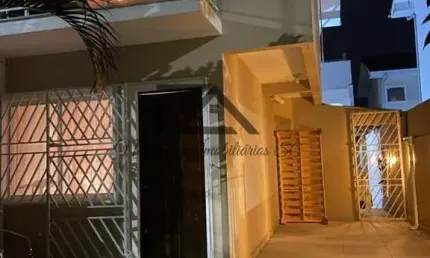 Sobrado para Venda em São José / SC no bairro Potecas