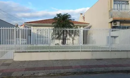 Casa para Venda em São José, Fazenda Santo Antônio, 3 dormitórios, 2 banheiros, 4 vagas