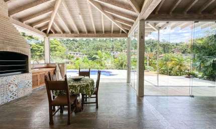 Casa em condomínio para locação, 4 suítes, R$12.000 - Comary, Teresópolis
