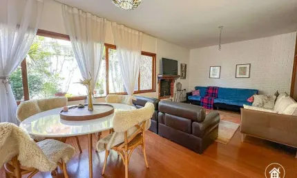 Casa com 4 quartos, 152m2 à venda por R$1.280.000 - Alto, Teresópolis