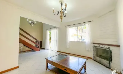 Casa em condomínio com 3 quartos, 110m2 à venda por R$590.000 em Teresópolis!