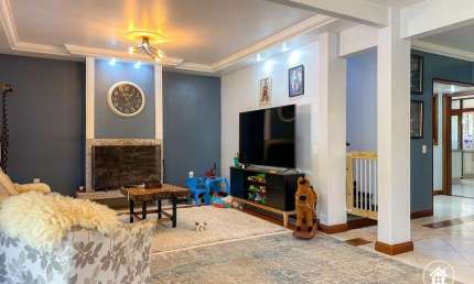 Casa com 5 quartos, 262 m², à venda por R$ 950.000- Albuquerque - Teresópolis/RJ