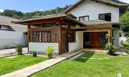 Casa em condomínio com 4 suítes, 390m2 à venda por R$2.350.000 - Teresópolis