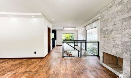 Casa com 3 quartos, 150m2 à venda por R$950.000,00 - Albuquerque, Teresópolis