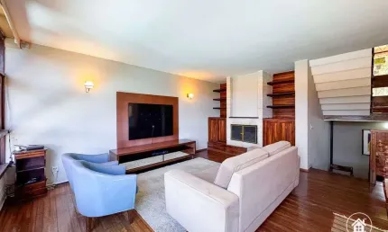 Casa com 3 quartos, 268m2 à venda por R$900.000,00 - Iúcas, Teresópolis