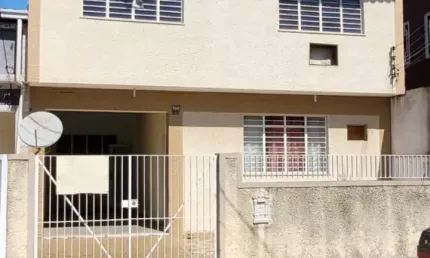 Casa próximo ao West Shopping; casa próximo ao Park shopping; casa próximo à estação