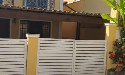 Casa de condomínio com 3 quartos; casa na rua Olinda Ellis