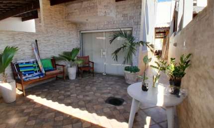 Casa com 2 quartos próxima ao West shopping; Casa com 2 quartos e piscina