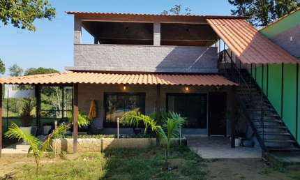 Sítio em guaratiba com 2 quartos; sítio em condomínio