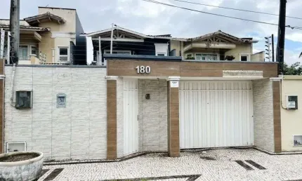 Imóvel para aluguel e venda tem 280 metros quadrados com 4 quartos