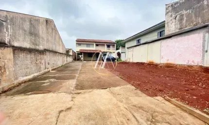 Imóvel à venda com 3 casas em terreno de 600m² no Centro – Londrina/PR