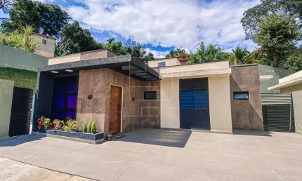 Casa com 3 quartos à venda no Jardim Estância Brasil, Atibaia , 91 m2 por R$ 800.000