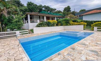 Chácara / sítio com 6 quartos à venda no Centro, Piracaia , 360 m2 por R$ 950.000