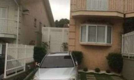 Casa com 3 quartos à venda na Rua das Camélias, Parque Assunção, Taboão da Serra, 108 m2 por R$ 890.000