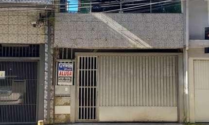 Casa com 3 quartos para alugar na Avenida Brasil, Jardim América, Taboão da Serra, 190 m2 por R$ 3.500