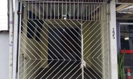 Sala comercial para alugar na Rua dos Miosótis, Parque Pinheiros, Taboão da Serra, 32 m2 por R$ 1.100