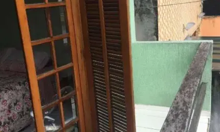 Casa com 3 quartos à venda na avenida embaixador assis chateaubriand, jardim guayana, taboão da serra, 190 m2 por r$ 500.000