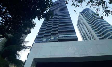 Apartamento reformado e mobiliado  à venda no Edf. Porto Seguro