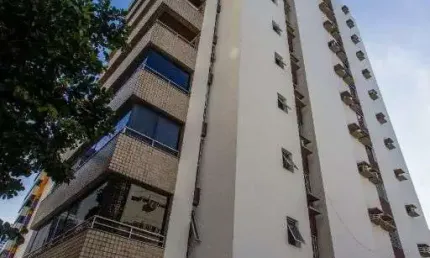 Apartamento à Venda no Edf. Solar de Piedade - 203m² com 4 Quartos, 2 Vagas
