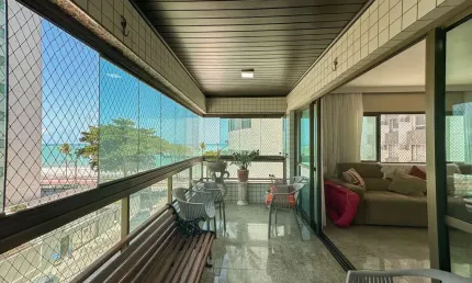 Apartamento no Edf. Johan Moritz com 4 Quartos Vista para o Mar em Boa Viagem à venda