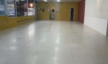Casa comercial disponível para locação em Boa Viagem com 360m²