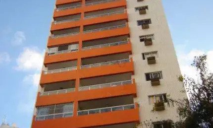 Apartamento à venda no Edifício Chateau Royal em Boa Viagem com 3 quartos e varanda