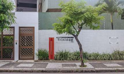 Apartamento à venda no Edifício Trinidad em Boa Viagem com 136 m², 2 quartos e duas vagas de garagem