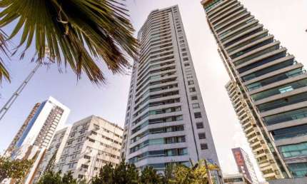 Apartamento na Avenida Boa Viagem com 4 quartos á venda