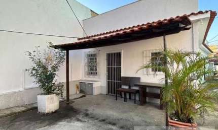 Casa para Venda em Niterói, Barreto, 2 dormitórios, 1 suíte, 3 banheiros, 10 vagas