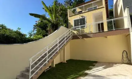 Casa para Venda em Maricá, Condado de Maricá, 3 dormitórios, 2 suítes, 4 banheiros, 3 vagas