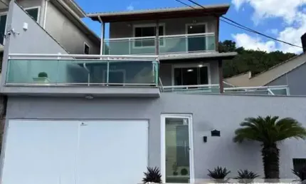 Casa para Venda em Maricá, Centro, 2 dormitórios, 2 suítes, 4 banheiros, 1 vaga