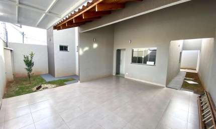 Casa para Venda em Campo Grande, Jardim Jacy, 3 dormitórios, 1 suíte, 2 banheiros, 2 vagas