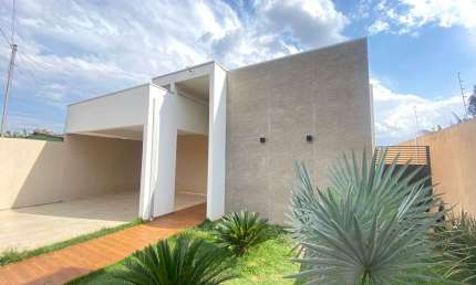 Casa para Venda em Campo Grande, Jardim Montevidéu, 3 dormitórios, 1 suíte, 3 banheiros, 2 vagas
