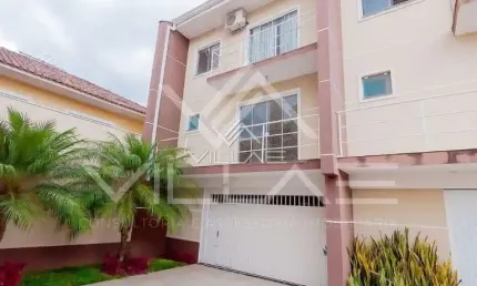 Sobrado Tríplex à Venda em Santa Felicidade - Curitiba/PR