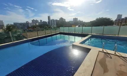Apartamento ¼, vista mar em Armação & infraestrutura completa!