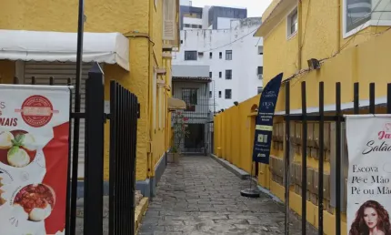 Sala comercial com 1 sala para alugar na Rua Barão de Loreto, 00, Graça, Salvador