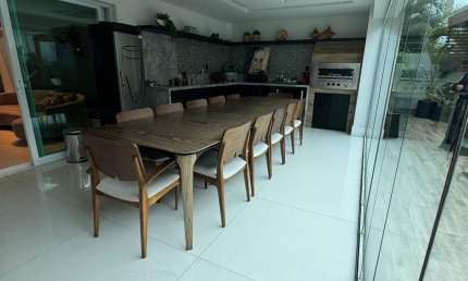 Casa maravilhosa em Alphaville ll, com placas solares!s