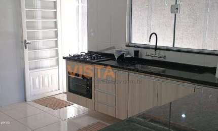 Casa com 2 dormitórios, uma vaga de garagem, edícula, closet em Jardim Flamboyant  -  São João da Boa Vista