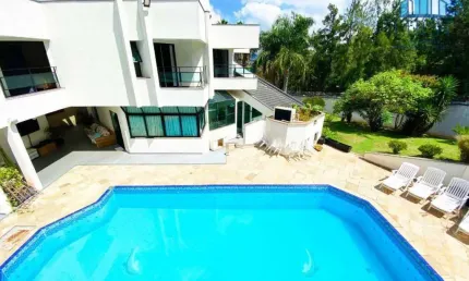 Casa Alto Padrão - 6 dormitórios c/ suíte, 3,500m² de terreno e 1.200 m² construção - Residencial Nove (Alphaville) - Santana de Parnaíba/SP