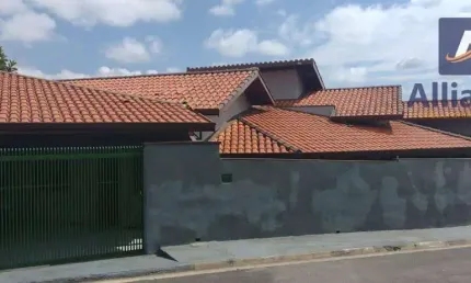 Casa com 4 dormitórios à venda, 142 m² por R$ 980.000,00 - Capela - Vinhedo/SP