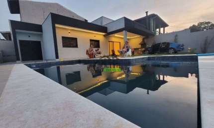 para à venda com 3 quartos  170.00 m2 no bairro Centro, Mairiporã -