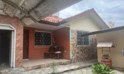 Casa com 4 quartos à venda na Rua Almirante Alexandrino, Afonso Pena, São José dos Pinhais
