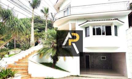 Sobrado a venda com 3 quartos  e piscina 340 m² no Aruã - Mogi das Cruzes/SP